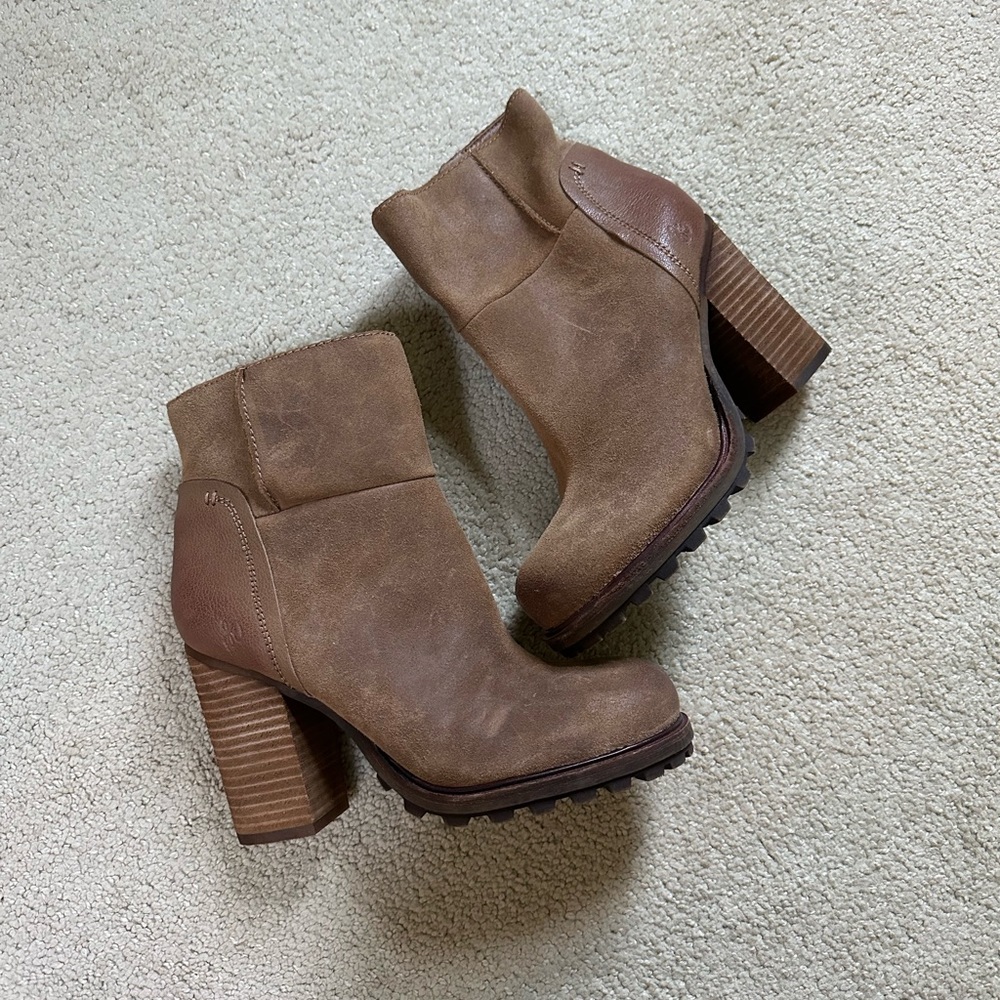 Sam Edelman Franklin Lug Sole Heeled Booties